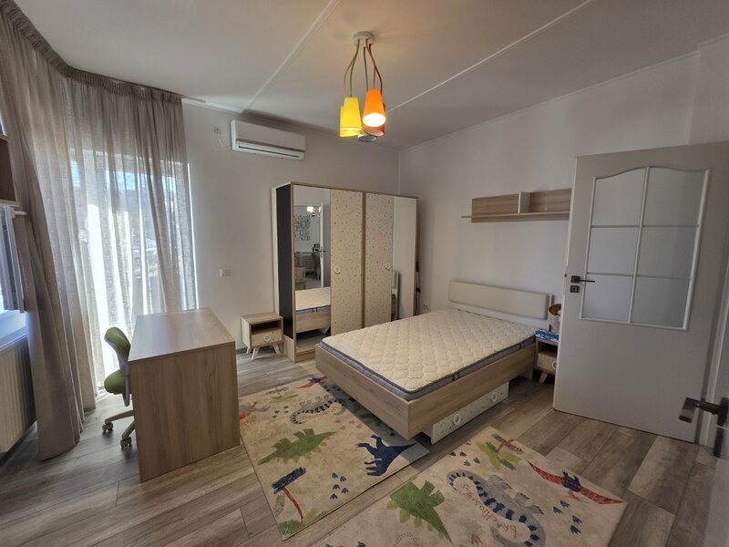 Universitate, 10 minute metrou, pe Armeneasca, renovat complet, centrala,