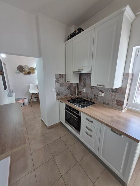 Universitate, 10 minute metrou, pe Armeneasca, renovat complet, centrala,