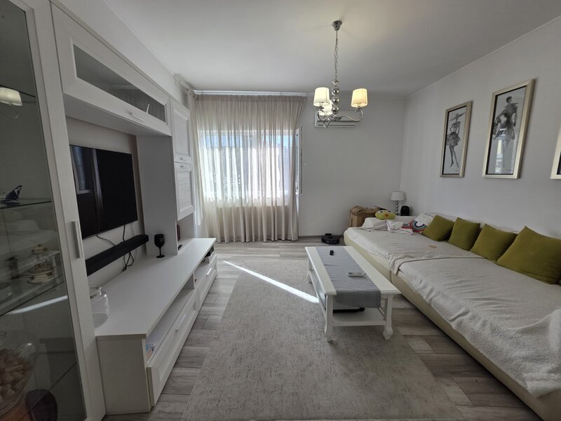 Universitate, 10 minute metrou, pe Armeneasca, renovat complet, centrala,
