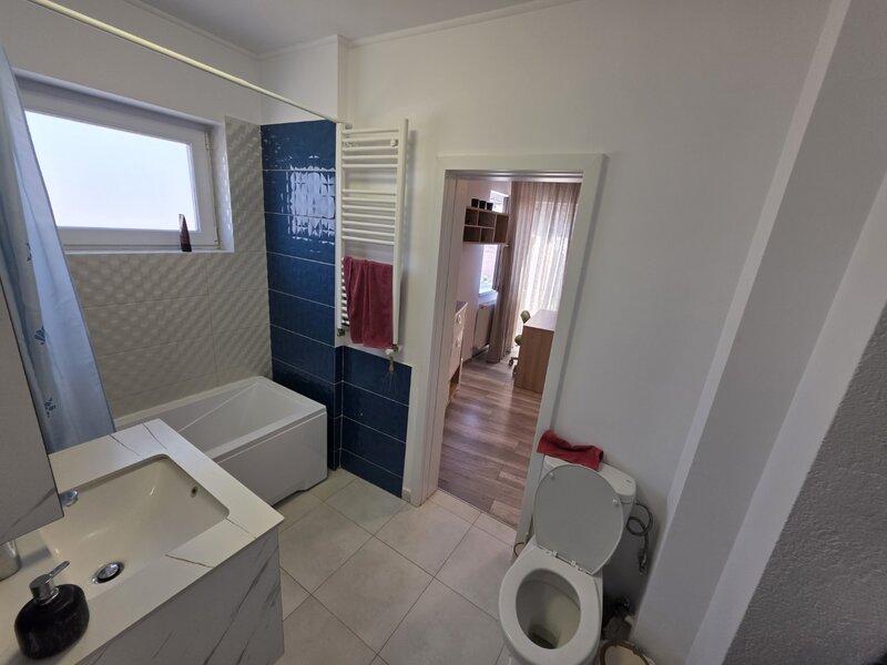 Universitate, 10 minute metrou, pe Armeneasca, renovat complet, centrala,